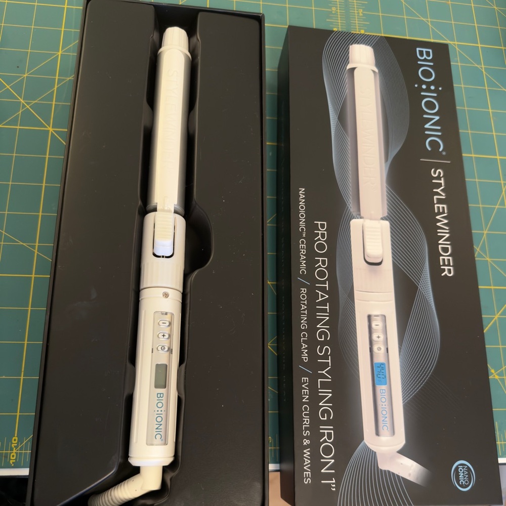 BioIonic Stylewinder ceramic rotating styling iron